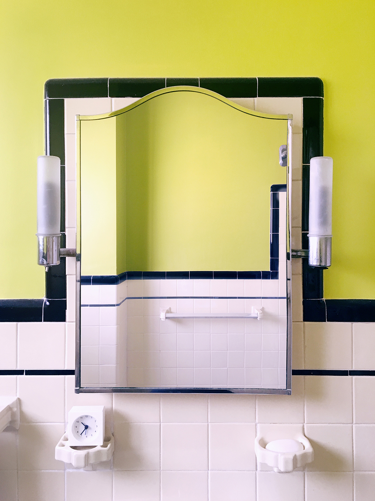 A Mirror’s Self Portrait