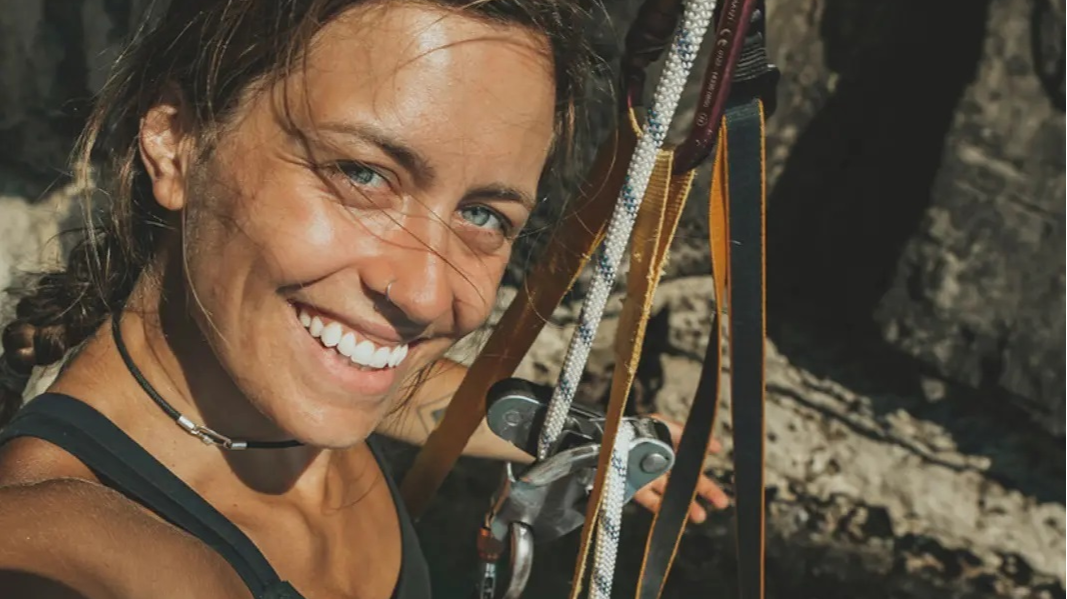 Climbing between sea and rock - UK and Wales