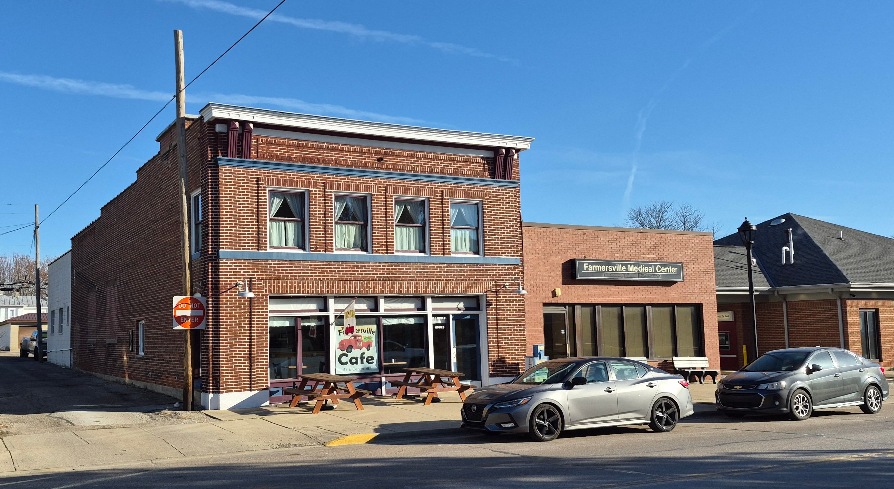 Farmersville Commercial Building Changes Hands