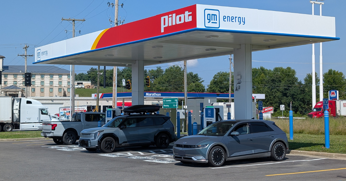 The Weekly 1.21⚡(EVI News #30) - EVgo's $225M Boost. MCS Sites Identified. San Francisco EV Fleet Funding.