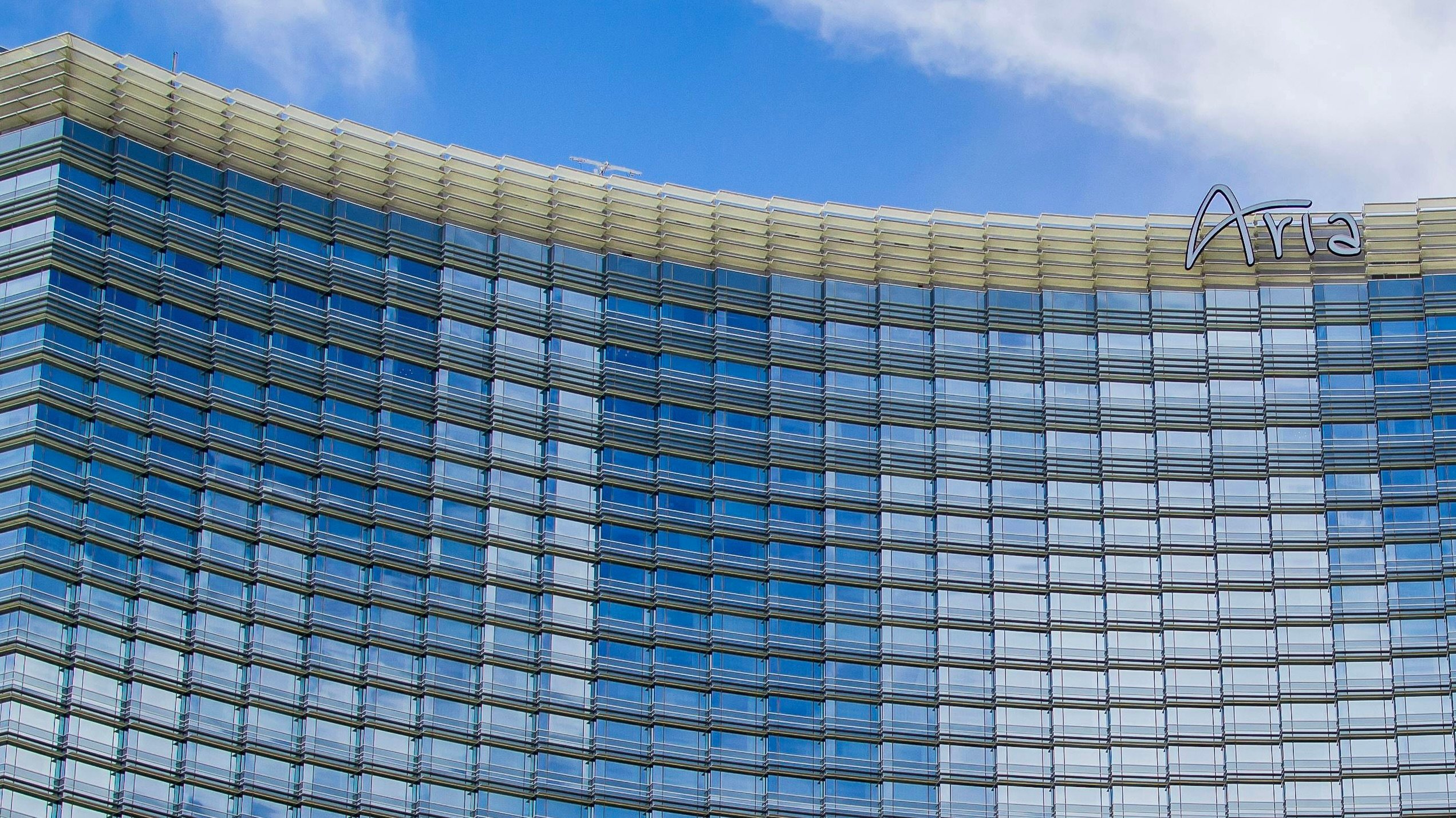 Understanding MGM Rewards Comping Behavior