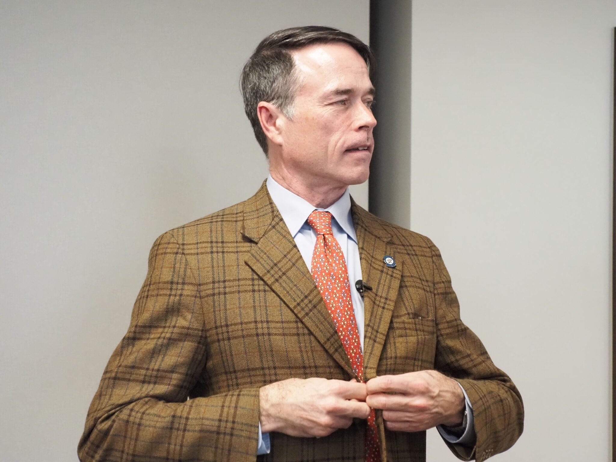 AI kissing video derails Oklahoma lawmaker’s reelection bid