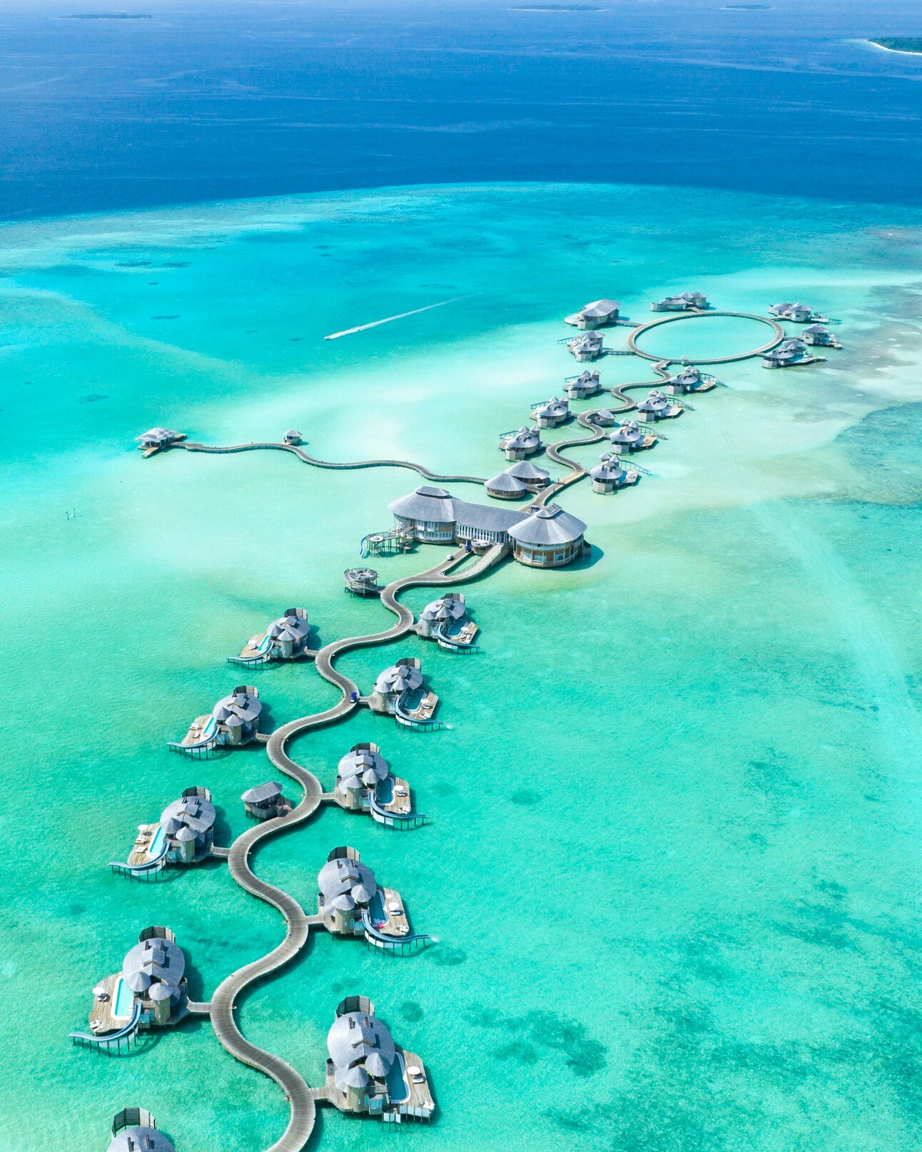 Featured Destination: The Maldives 🌴