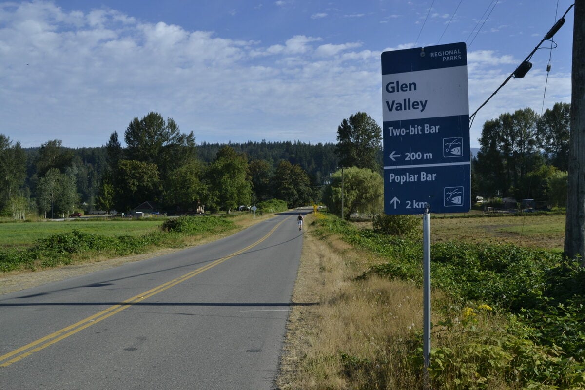 Why is this Langley dead-end so popular with professional runners?