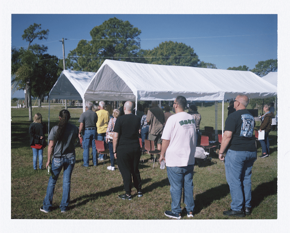 🌅 🦫 Buc-ee's Billboards Say "Loading"