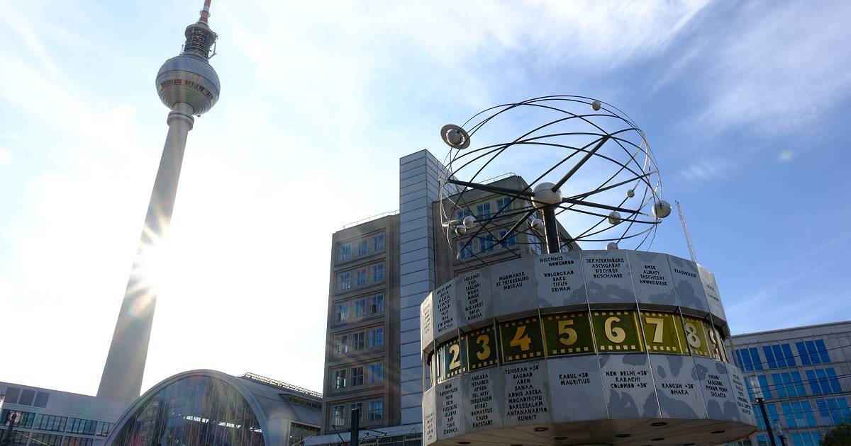 Meet Me at the Clock: Exploring Berlin’s Alexanderplatz