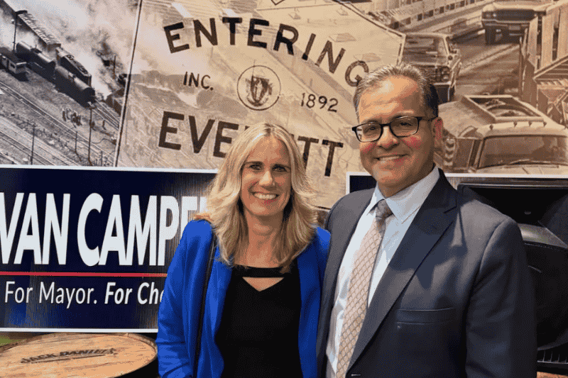 Everett tiene nuevo alcalde después de 18 años