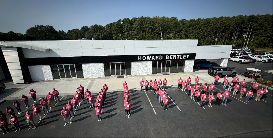 100 Howard Bentley Buick GMC Employees Volunteer During United Way’s Day of Caring