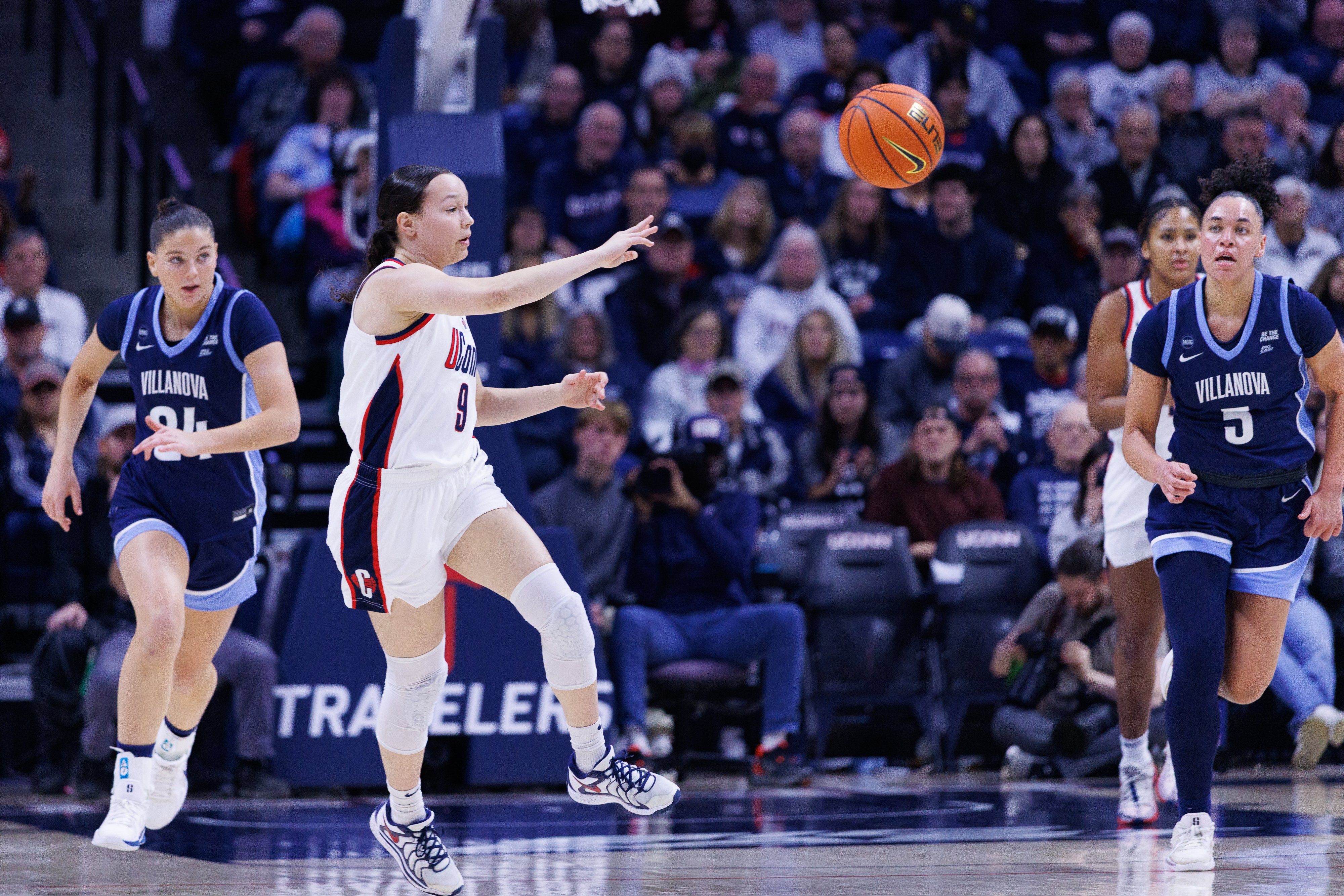 Preview: UConn can clinch Big East regular season title against Villanova