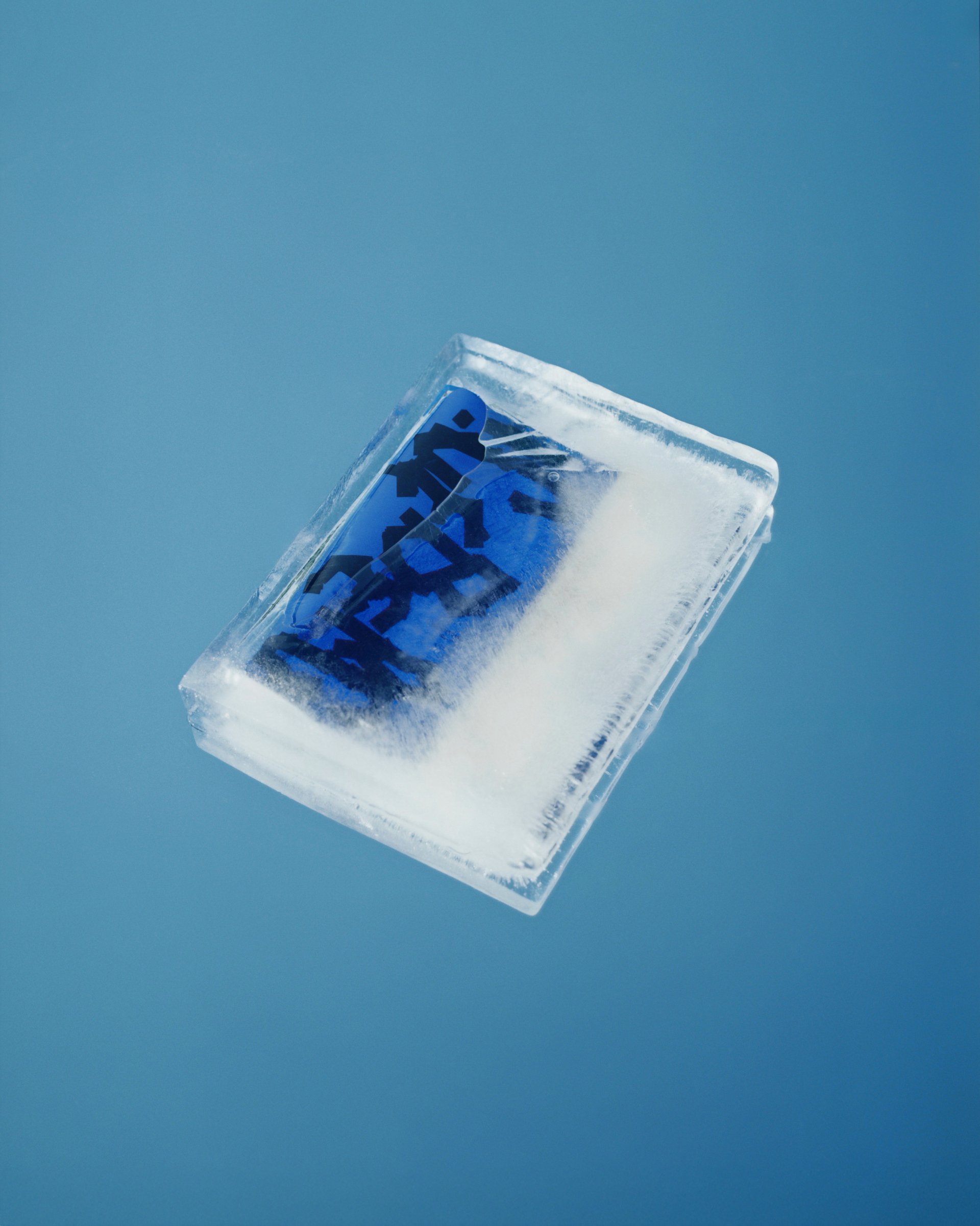 I.CEBERG MAGAZINE - ISSUE 01