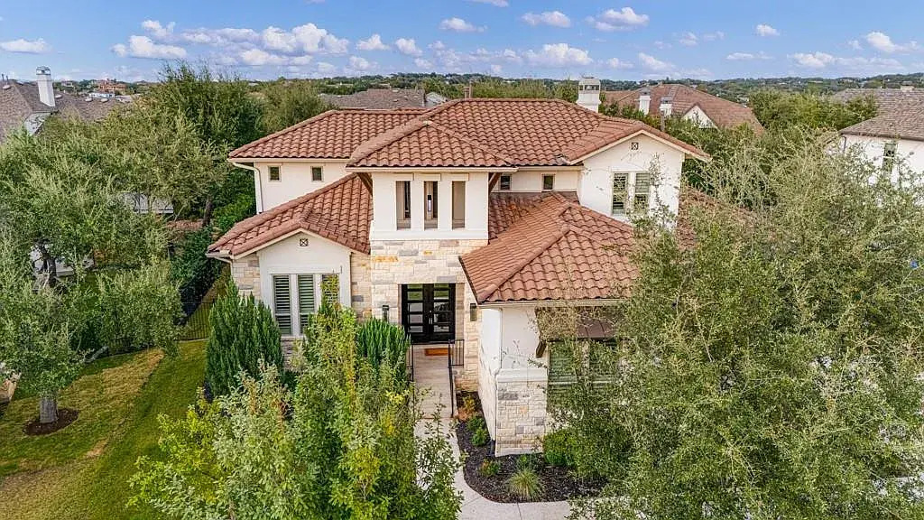 Lakeside Rough Hollow luxury home – Austin