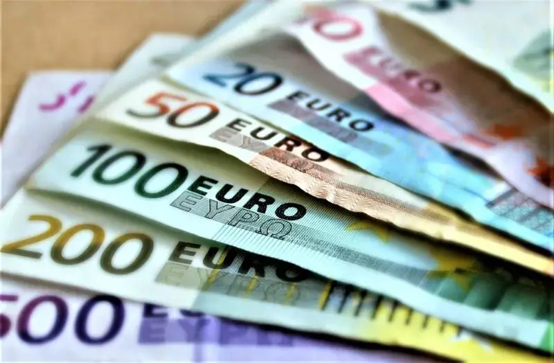 🪢💸 Eurobonos por $13.500 millones, ICE impulsa Moín IV y Dobles reagrupa al PAC con sombra UPAD