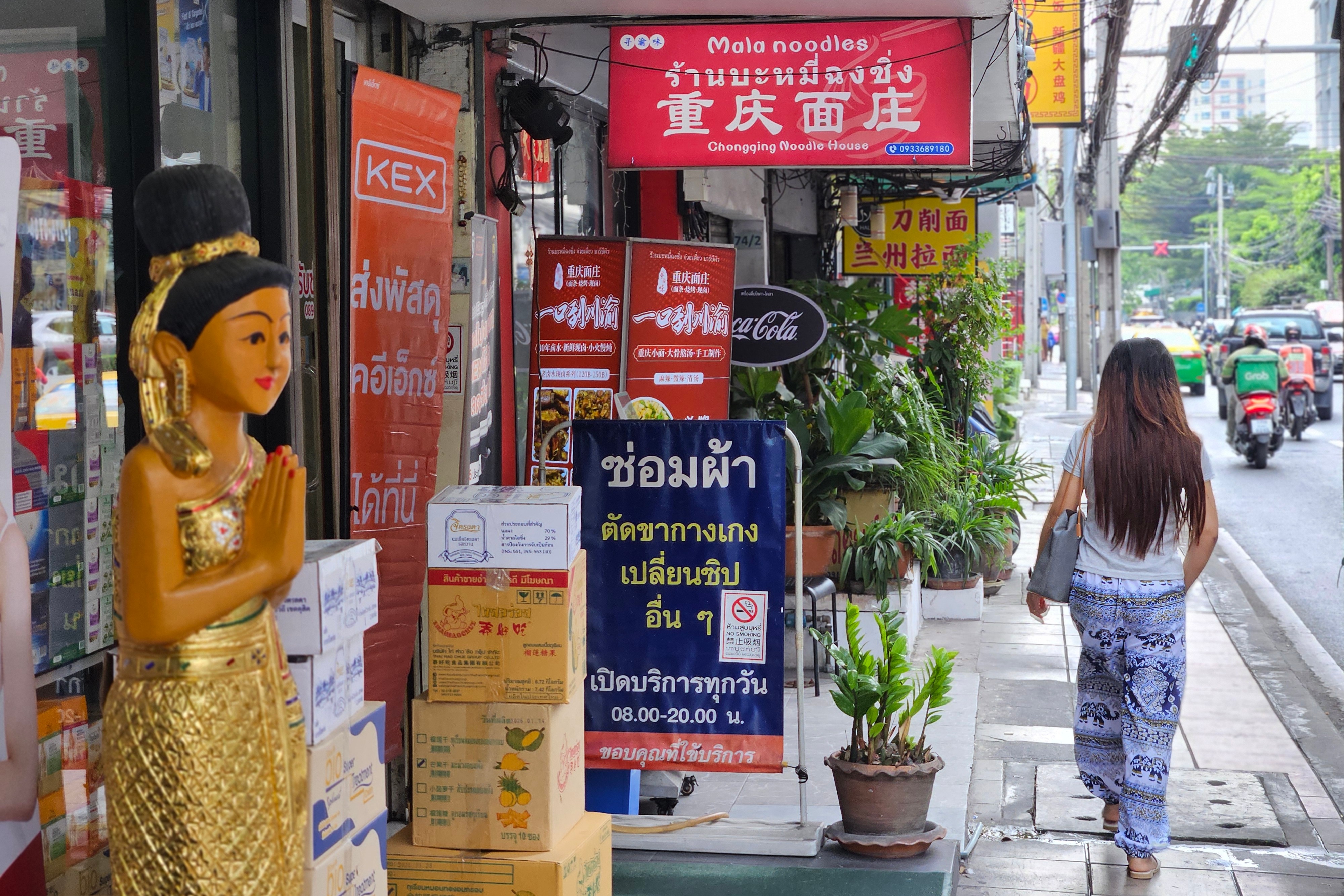 Study: Huai Khwang’s Chinatown is a neighborhood split in two