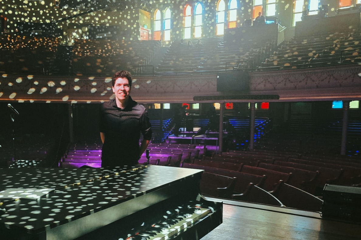 🎵 Stand By Your Man