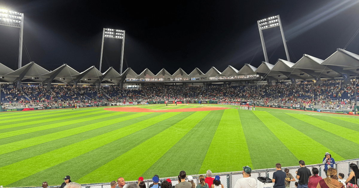 Un truco para meterte en las listas de Apple Podcasts y Spotify