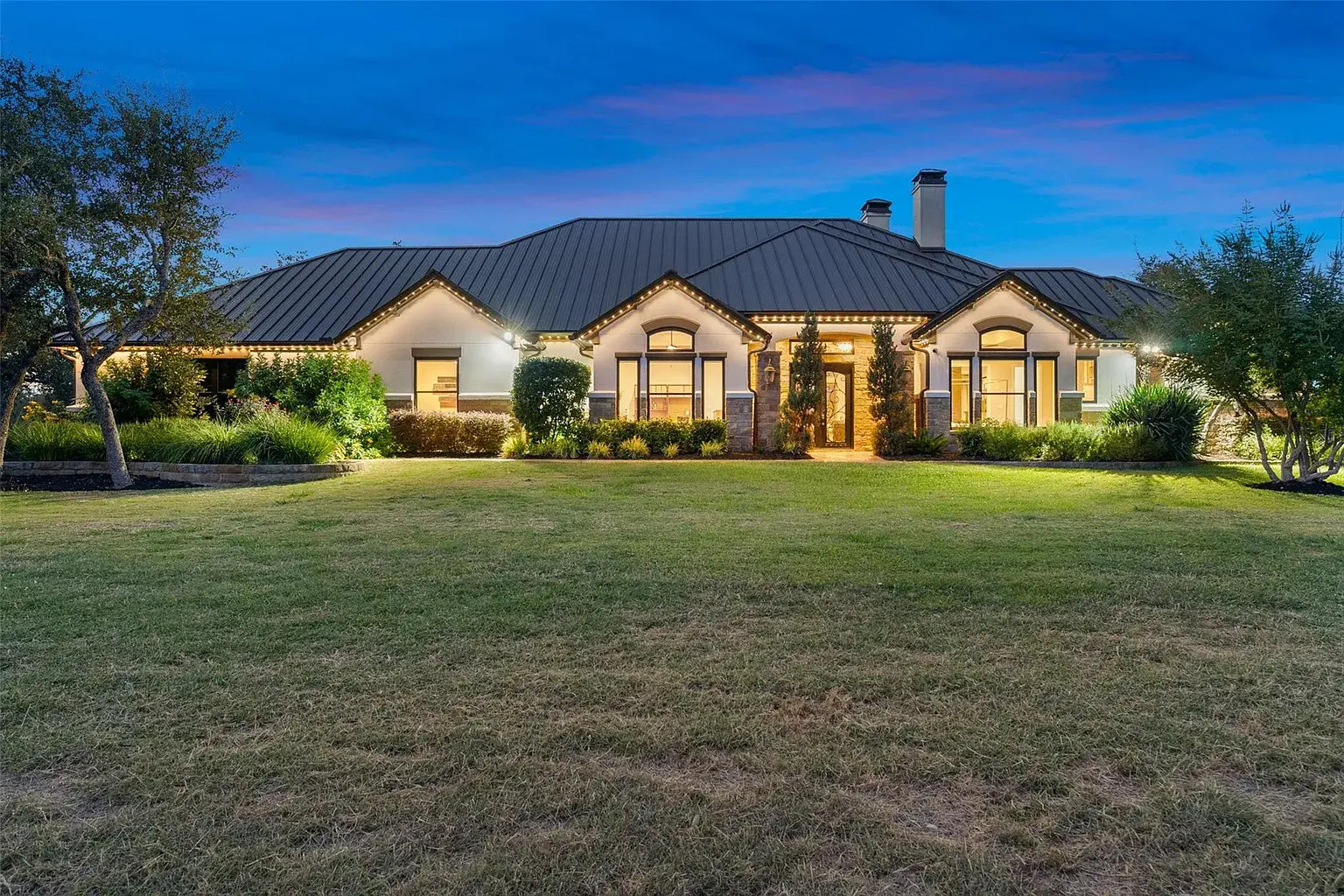 Private Hill Country estate on 25+ acres