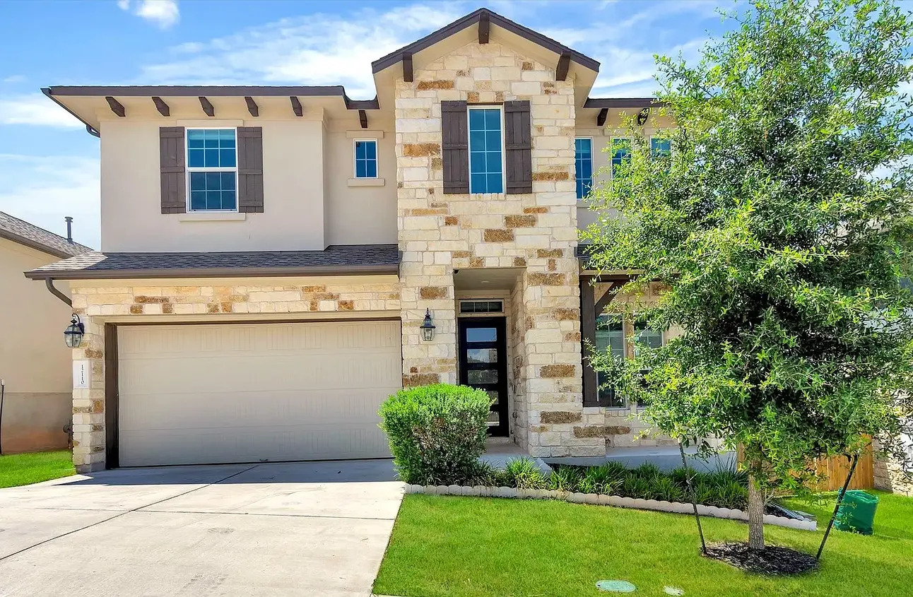 Greenbelt Lot with Game Room & Study – Austin