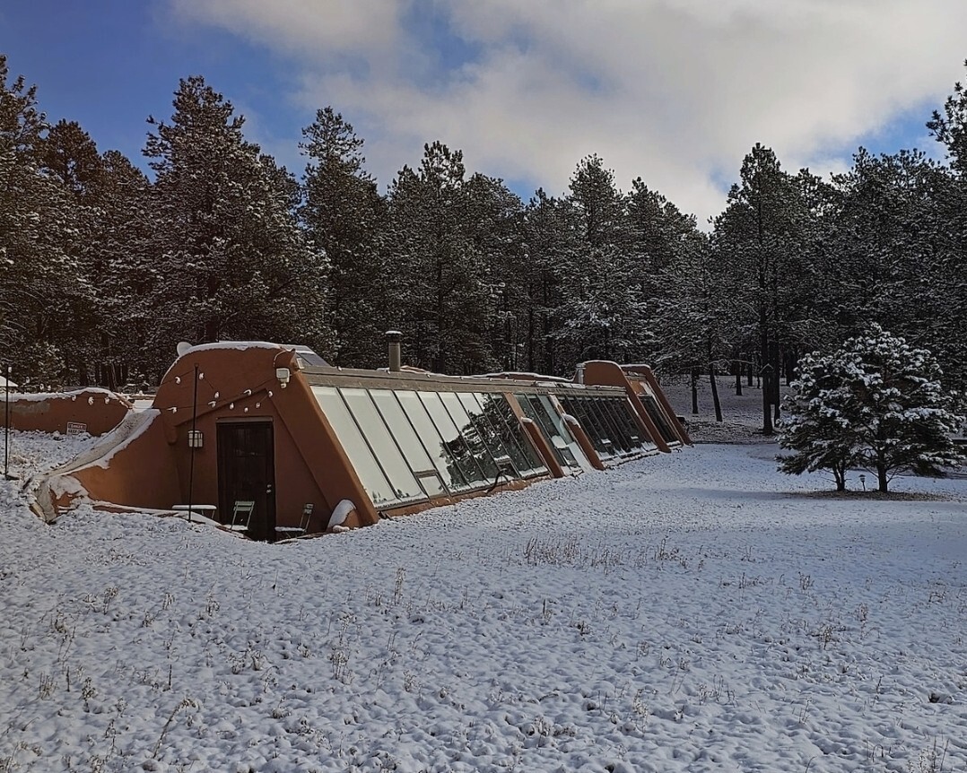 🏡 The Perfect Home To Ride Out This Winter Weather In