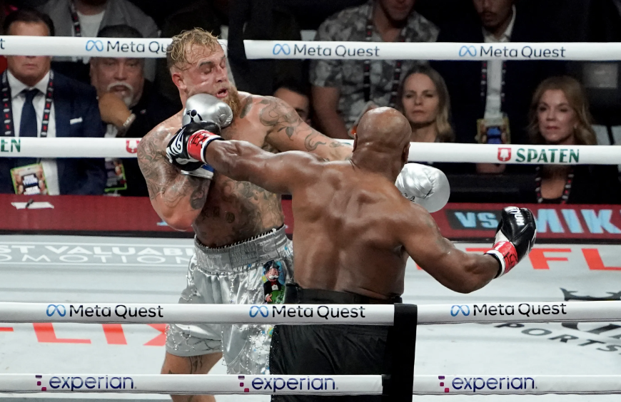 Cowboys’ Decline, Boxing’s Big Show, Messi’s Playoff Upset, and more...