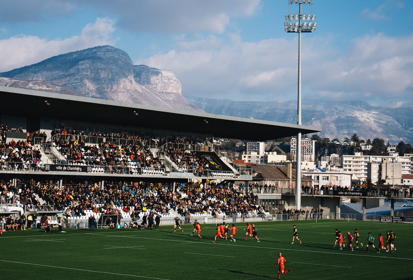 ☕ Le rugby semi-pro en grandes difficultés, 10 offres d'emploi, etc.