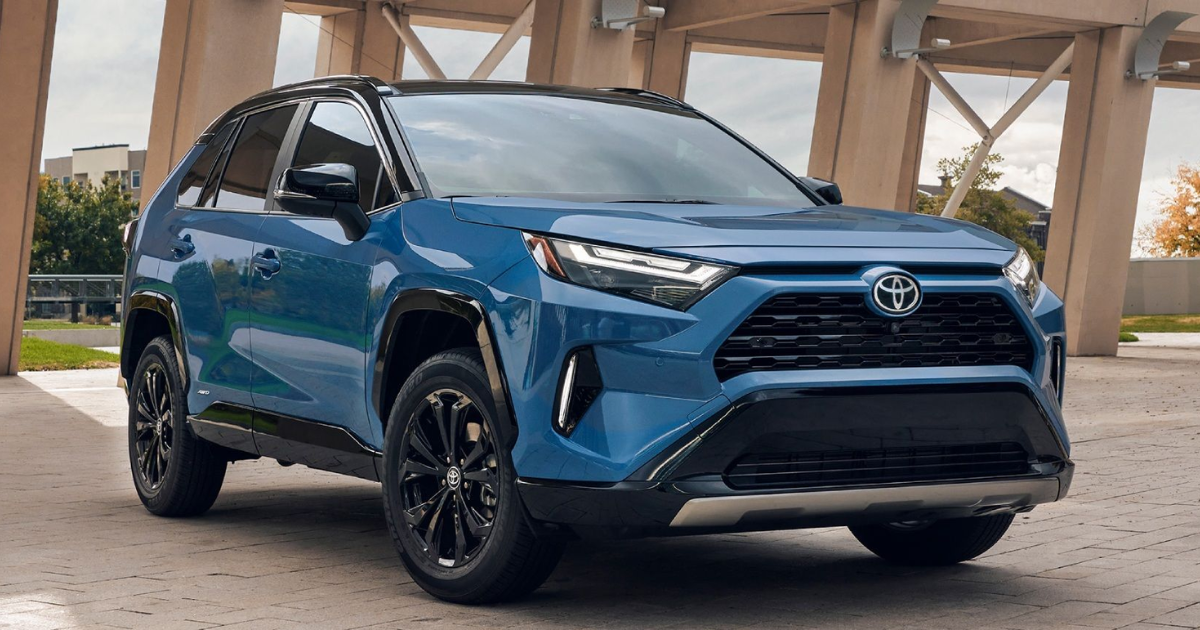 La RAV4 2026... de gasolina o híbrida, pero sin dolores de cabeza