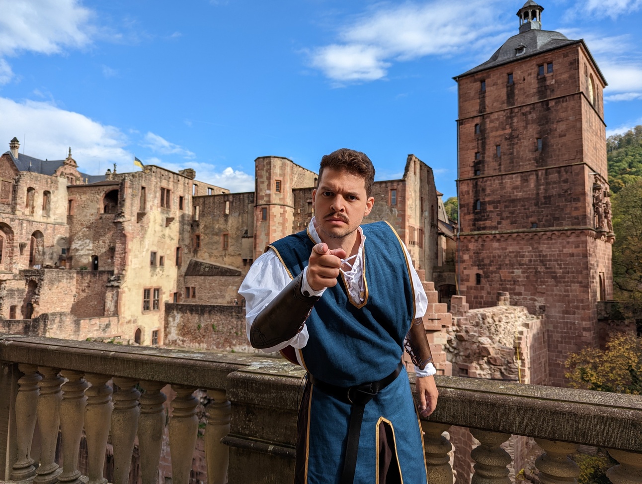 🎧 ‘Half-Arsed History’ Podcast Joins Acast Creator Network, Hits Six Million Listens