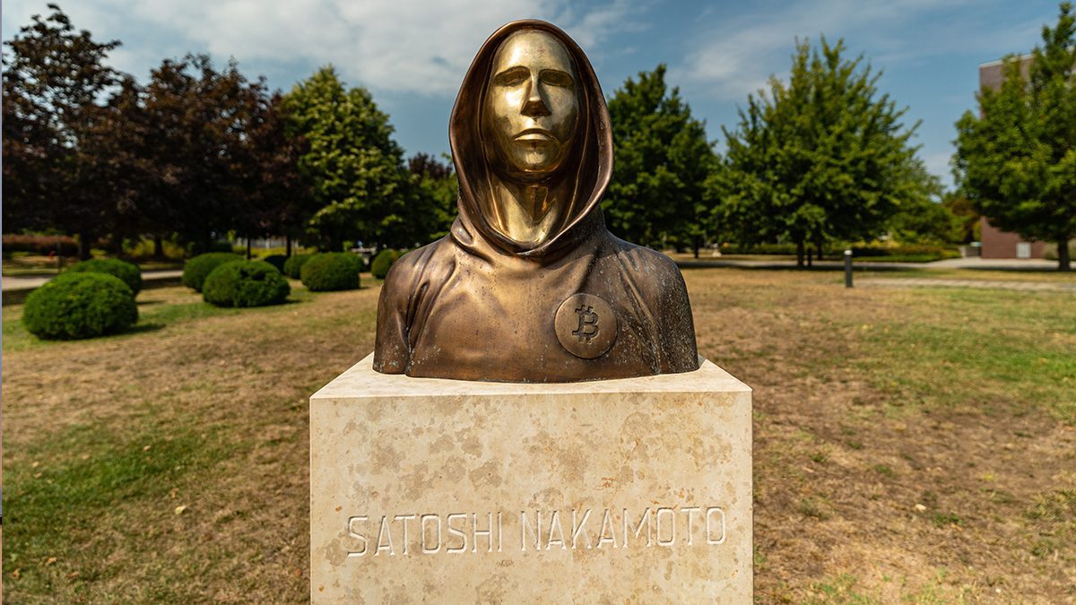 Quem criou o bitcoin? Investigação sugere um nome