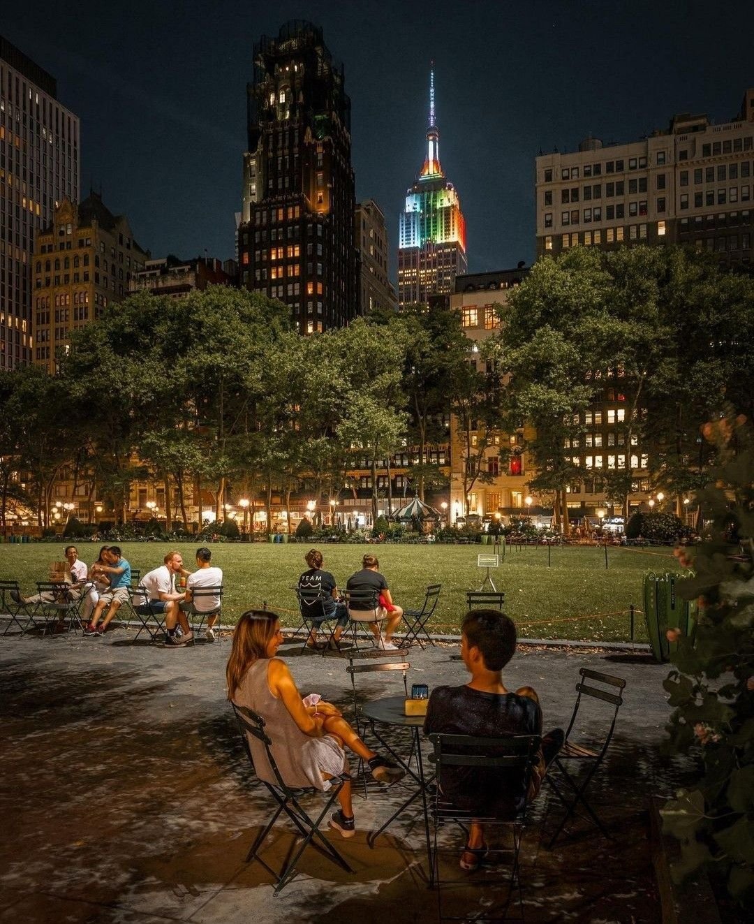 The Strategic Art of the 5-Minute Favor 