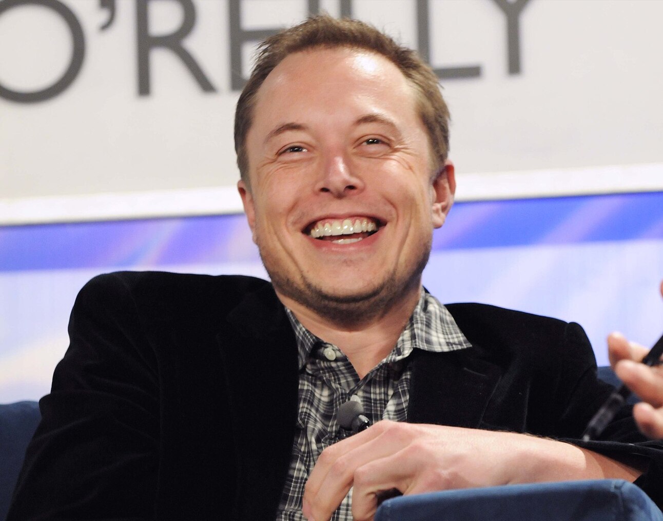 Elon Musk is Officially Buying Twitter