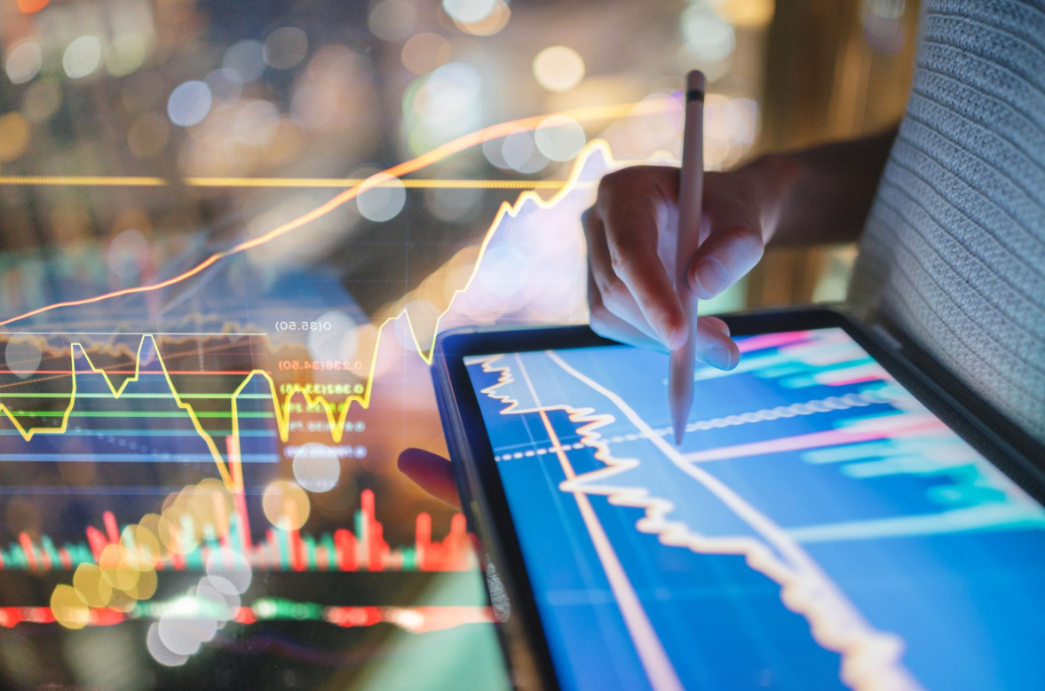 Palantir's $1.5 Billion Q1 Test: AIP and a 10.5% Implied Move
