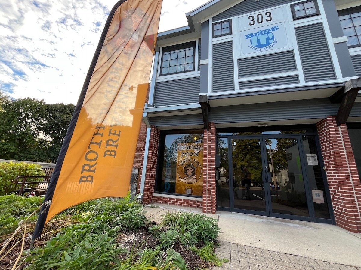 October 16 Newsletter: Welcome to St. Charles, Brother Chimp Brewing
