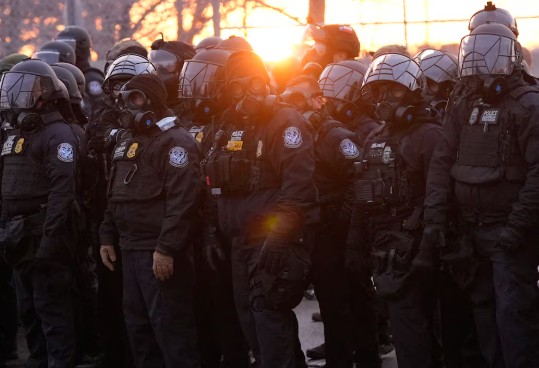 Minnesota Protests Trigger Pentagon Standby Order for 1,500 U.S. Soldiers