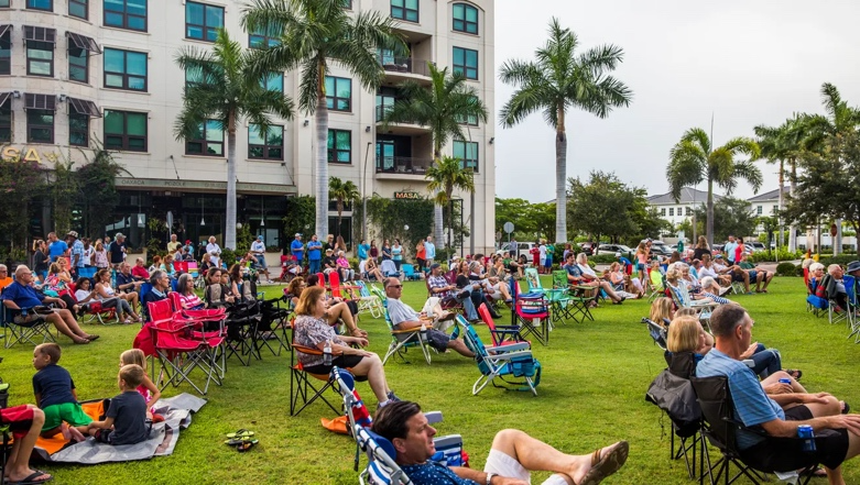 🍁 Fall Fun This Week: Cooking Classes, Corn Mazes, and Pilates by the Pool