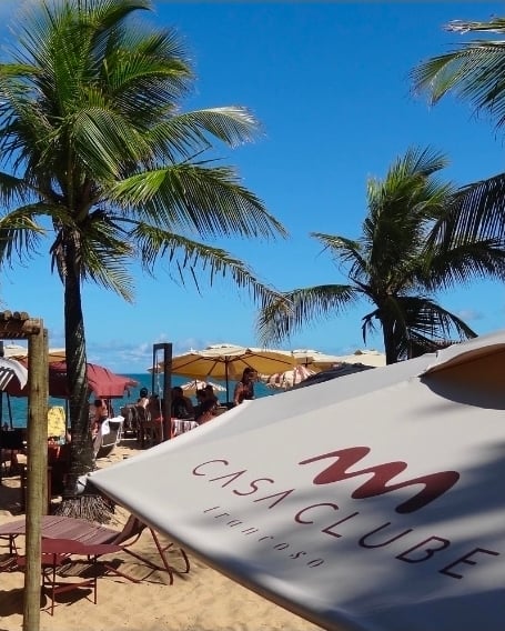 Réveillon em Trancoso vira palco para a JBL dominar os sunsets do verão