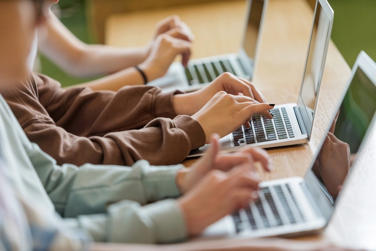 Google makes its AI school-ready!👩‍🎓 