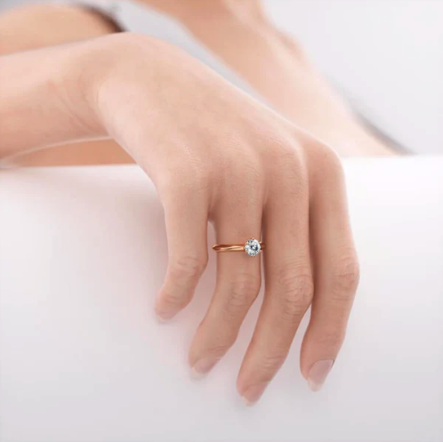 Rose Gold Engagement Rings Explained: Origins, Ethics and Why the Choice Still Matters
