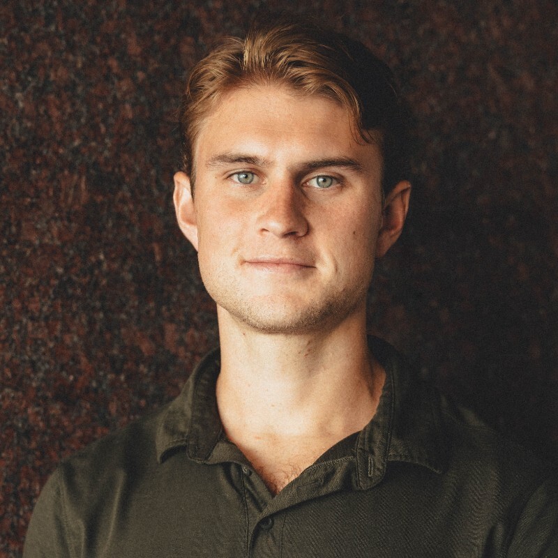 Thomas Shields headshot