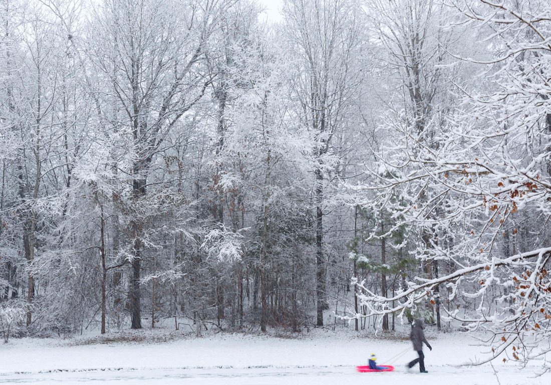 📘A foot of snow this weekend!?