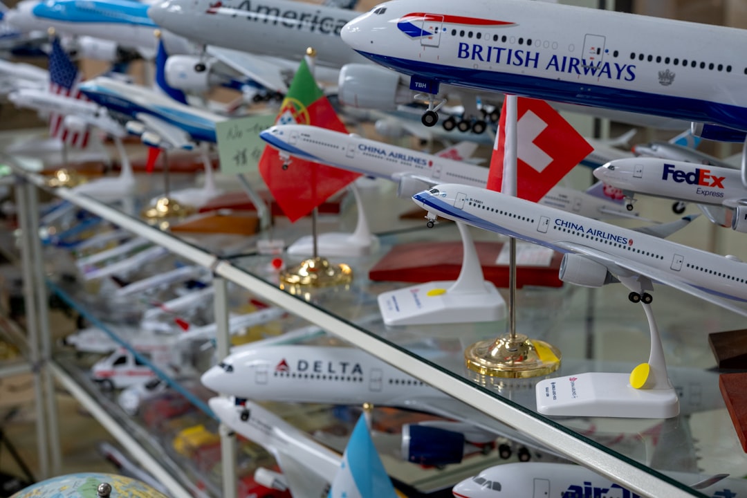 Amex Platinum Is Losing Benefits & A Controller Asked A Landing Plane 'Where Are You?'