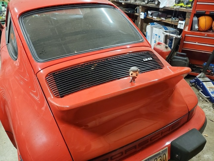 🏎️ I Bought a Barn Find Vintage Porsche - Max's 1982 Porsche 911 SC