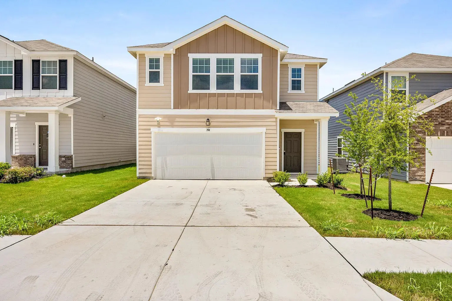 Modern Comfort on a Quiet Street – Hutto