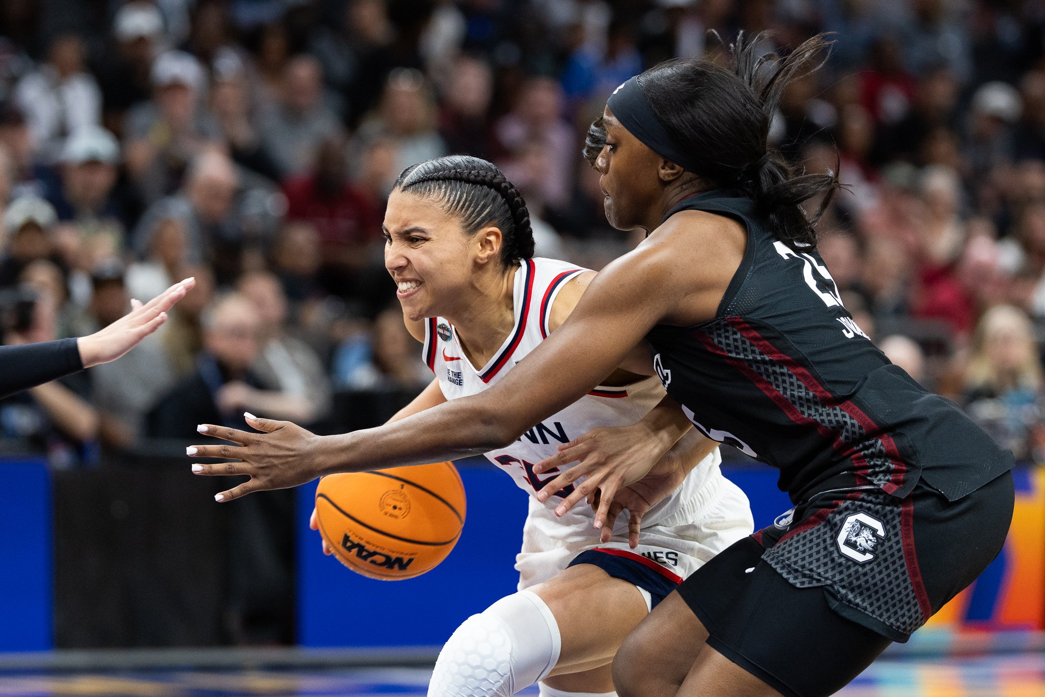 Rapid Recap: UConn shut down by South Carolina in Final Four