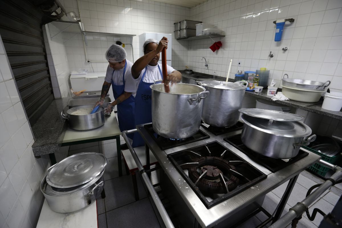 Brazil’s school meals scheme a bright spot amid hunger crisis