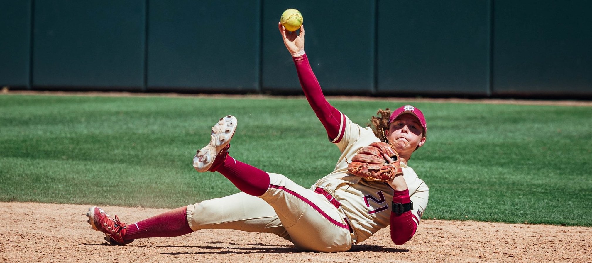 FSU softball squeezes Orange for three-game sweep to open ACC play