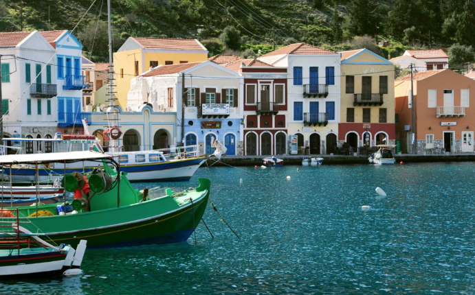 🌀Griffin Warrior, Glowing Caves & Greece’s New €1,000 Souvenir Fine