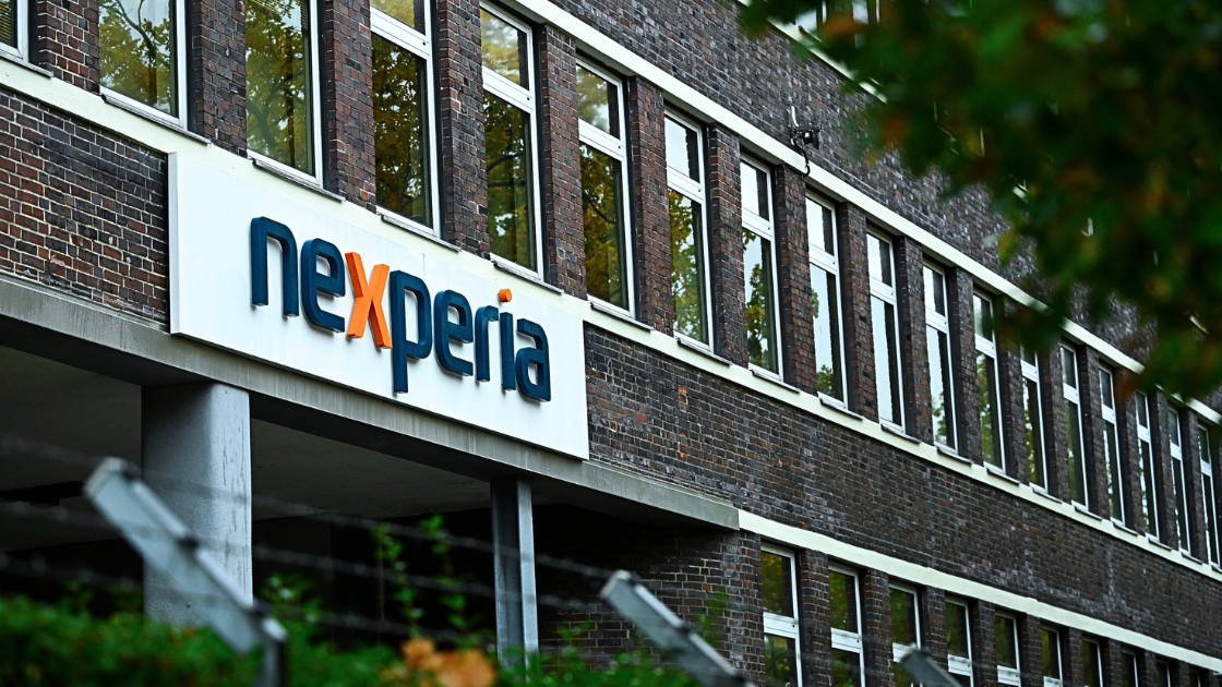 Power struggle over chipmaker Nexperia flares again