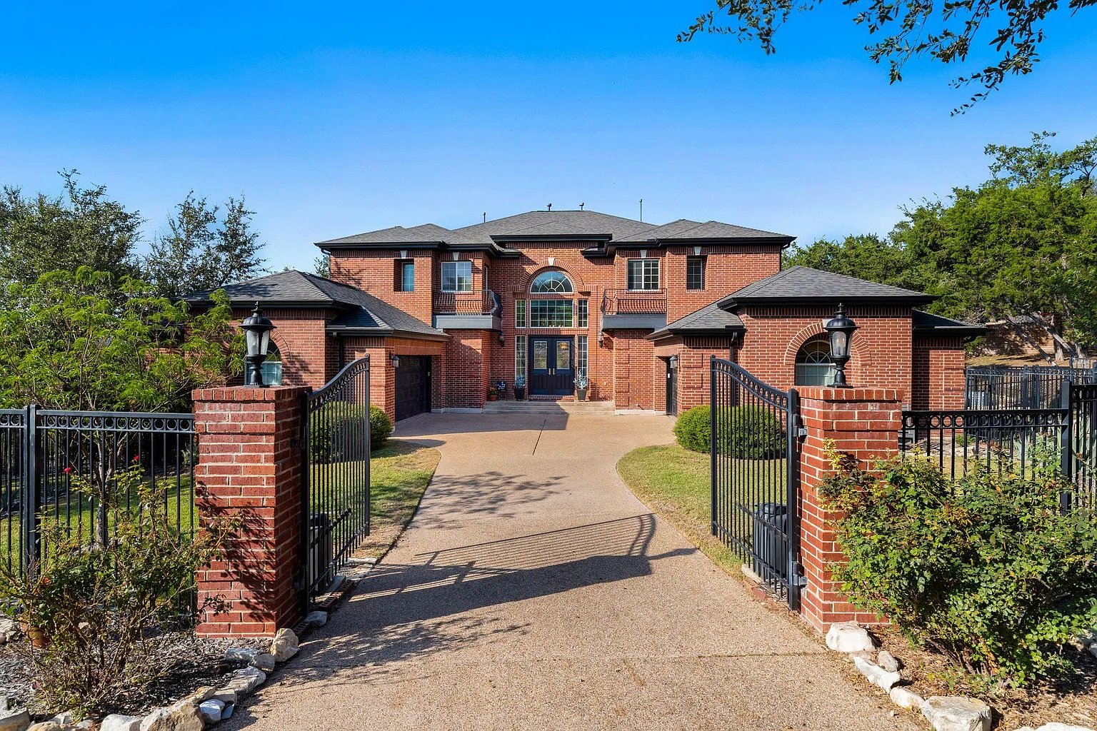 Gated Estate on Nearly One Acre in Steiner Ranch