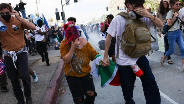 “No Kings” Protests Erupt in Los Angeles: Tear Gas, Arrests, and National Outrage