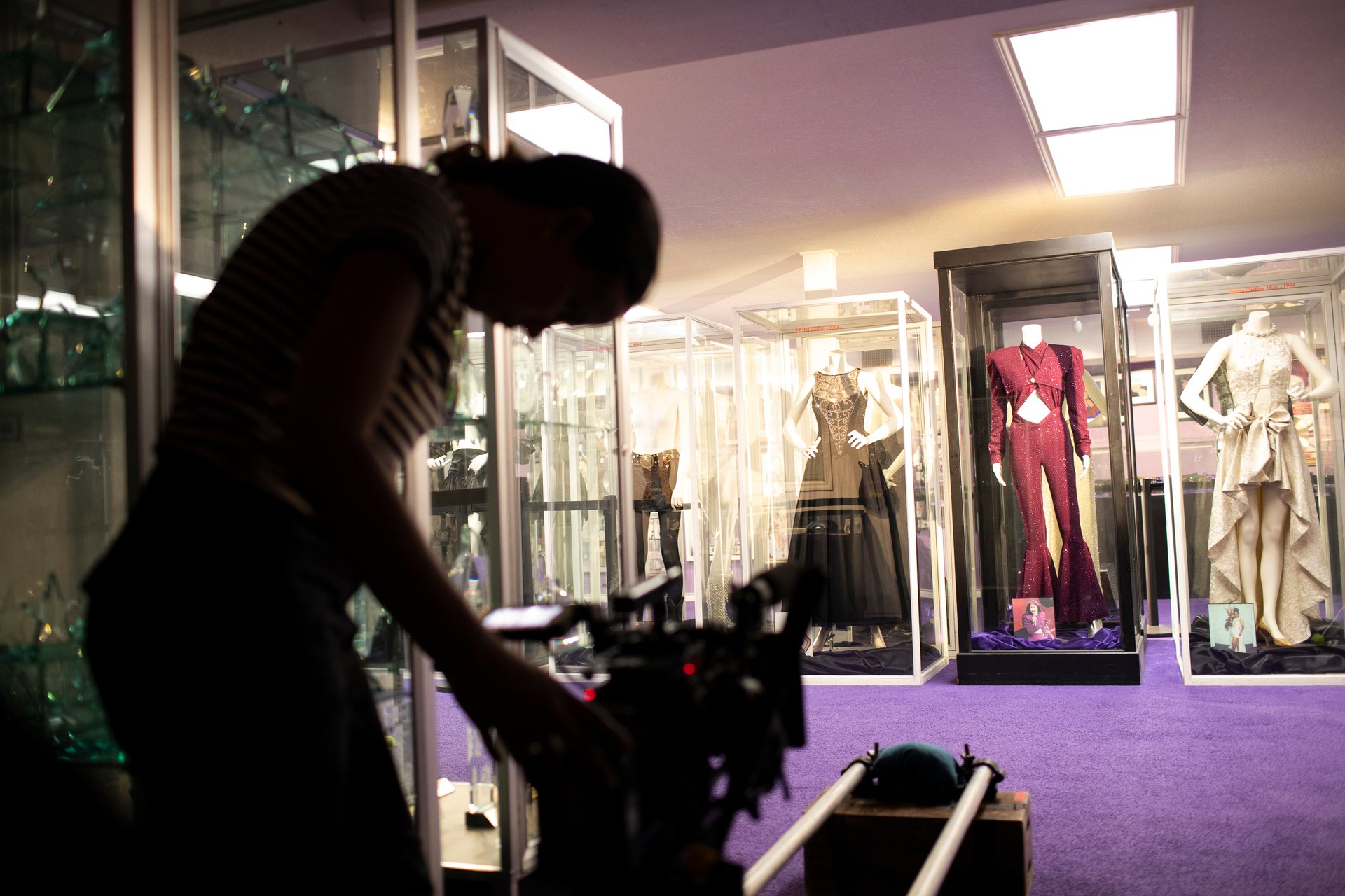 Selena, Seen Clearly