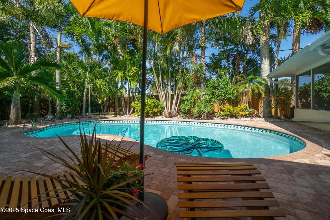 🏡 Coastal Gems & Family Retreats